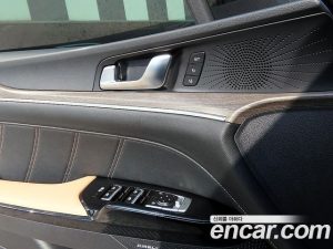 Kia K5 Signature 2020 года из Южной Кореи