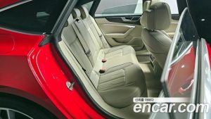 Audi A7 55 TFSI 4WD Premium 2021 года из Южной Кореи