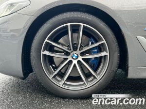 BMW 5-Series 520i M Sport 2021 года из Южной Кореи