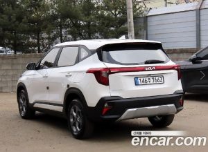 Kia Seltos Бензин 2.0 2WD 2024 года из Южной Кореи