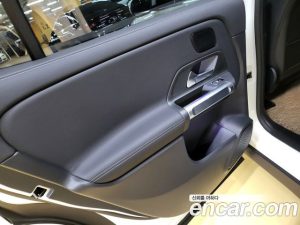 Mercedes-Benz EQB EQB300 4MATIC 2023 года из Южной Кореи