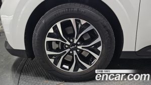 Kia Carnival 9-Seater Prestige 2022 года из Южной Кореи