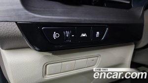 Kia Carnival 9-Seater Prestige 2022 года из Южной Кореи