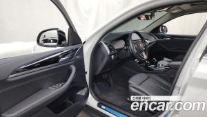 BMW X4 xDrive20i xLine 2021 года из Южной Кореи