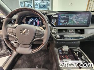 Lexus LS 3.5 SUPREME AWD 2023 года из Южной Кореи