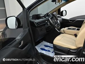 Hyundai Staria Tourer 11-Seater 2022 года из Южной Кореи