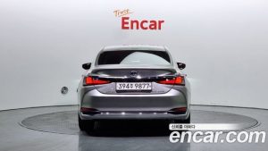 Lexus ES Executive 2021 года из Южной Кореи