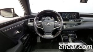 Lexus ES Executive 2021 года из Южной Кореи