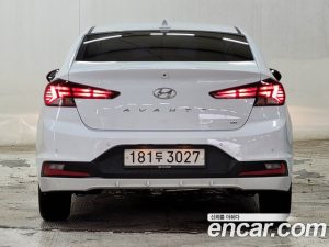 Hyundai AVANTE 1.6 2020 года из Южной Кореи