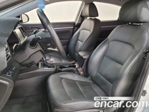Hyundai AVANTE 1.6 2020 года из Южной Кореи