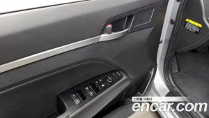Hyundai AVANTE 1.6 2020 года из Южной Кореи