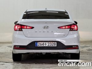 Hyundai AVANTE 1.6 2020 года из Южной Кореи
