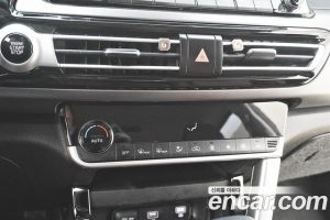Kia Seltos Бензин 1.6 Turbo 2WD 2020 года из Южной Кореи