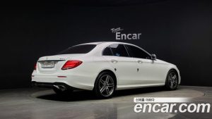 Mercedes-Benz E-Class E300 4MATIC AMG Line 2020 года из Южной Кореи