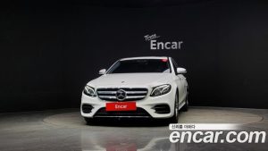 Mercedes-Benz E-Class E300 4MATIC AMG Line 2020 года из Южной Кореи
