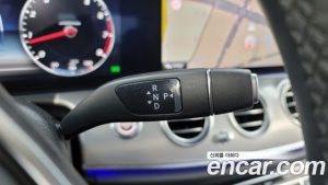 Mercedes-Benz E-Class E300 4MATIC AMG Line 2020 года из Южной Кореи