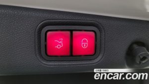Mercedes-Benz E-Class E300 4MATIC AMG Line 2020 года из Южной Кореи