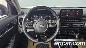 Kia Seltos Дизель 1.6 2WD 2021 года из Южной Кореи
