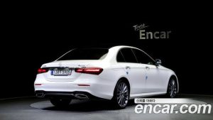 Mercedes-Benz E-Class E350 4MATIC AMG Line 2021 года из Южной Кореи