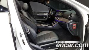 Mercedes-Benz E-Class E350 4MATIC AMG Line 2021 года из Южной Кореи