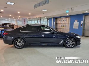 BMW 5-Series 520i M Sport 2021 года из Южной Кореи