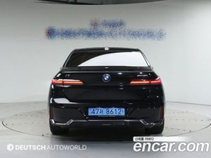 BMW i7 xDrive 60 M Sport 2023 года из Южной Кореи