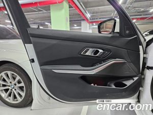 BMW 3-Series 320d 2019 года из Южной Кореи