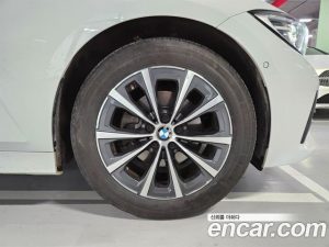 BMW 3-Series 320d 2019 года из Южной Кореи