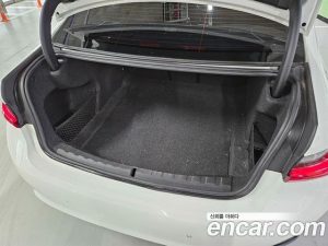 BMW 3-Series 320d 2019 года из Южной Кореи