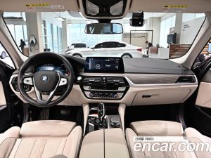 BMW 5-Series 520d Luxury Plus 2020 года из Южной Кореи