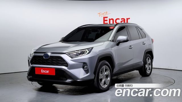 Toyota RAV4 2.5 2WD HYBRID 2021 года из Кореи