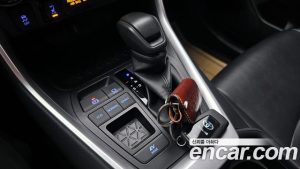 Toyota RAV4 2.5 2WD HYBRID 2021 года из Южной Кореи