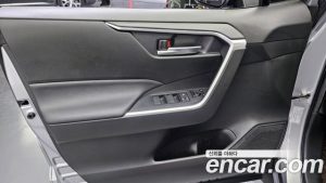 Toyota RAV4 2.5 2WD HYBRID 2021 года из Южной Кореи