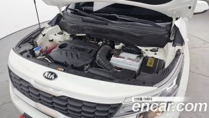 Kia Seltos Дизель 1.6 2WD 2021 года из Южной Кореи