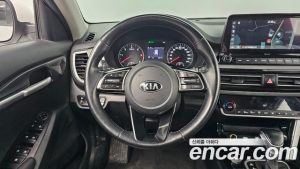 Kia Seltos Дизель 1.6 2WD 2021 года из Южной Кореи