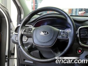 Kia Sorento Дизель 2.0 2WD 2020 года из Южной Кореи