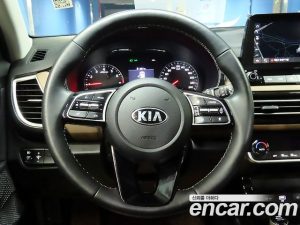 Kia Seltos Бензин 1.6 Turbo 2WD 2021 года из Южной Кореи