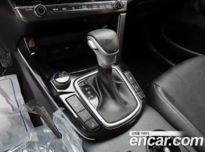 Kia Seltos Бензин 1.6 Turbo 2WD 2024 года из Южной Кореи