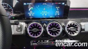 Mercedes-Benz GLB-Class GLB250 4MATIC 2023 года из Южной Кореи