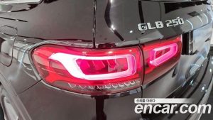 Mercedes-Benz GLB-Class GLB250 4MATIC 2023 года из Южной Кореи