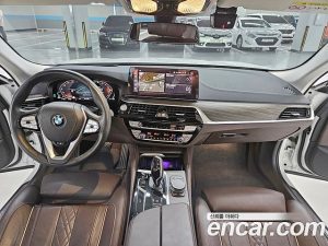 BMW 5-Series 523d Luxury 2021 года из Южной Кореи