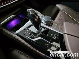 BMW 5-Series 523d Luxury 2021 года из Южной Кореи