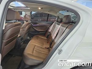 BMW 5-Series 523d Luxury 2021 года из Южной Кореи