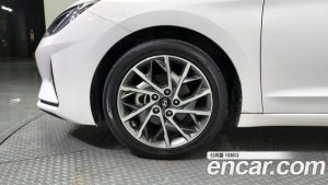 Hyundai AVANTE 1.6 2020 года из Южной Кореи