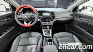 Hyundai AVANTE 1.6 2020 года из Южной Кореи