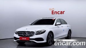 Mercedes-Benz E-Class E220d Avantgarde 2020 года из Южной Кореи