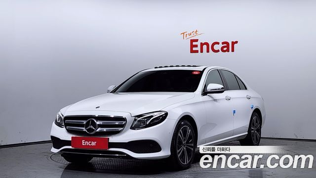 Mercedes-Benz E-Class E220d Avantgarde 2020 года из Кореи