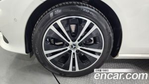 Mercedes-Benz E-Class E220d Avantgarde 2020 года из Южной Кореи