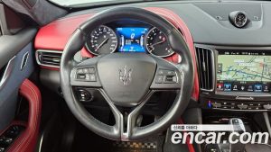 Maserati Levante 3.0 AWD GranLusso 2020 года из Южной Кореи