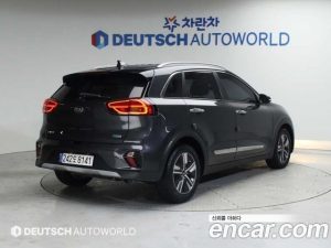 Kia Niro 1.6 HEV 2020 года из Южной Кореи